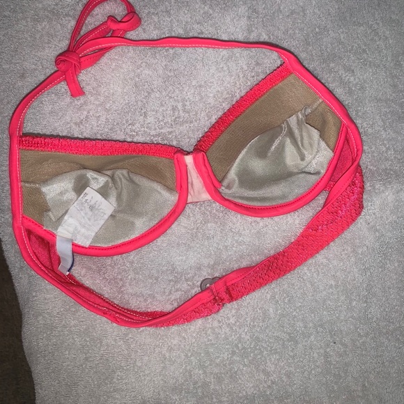 neon pink bikini top 👙 - Picture 4 of 4